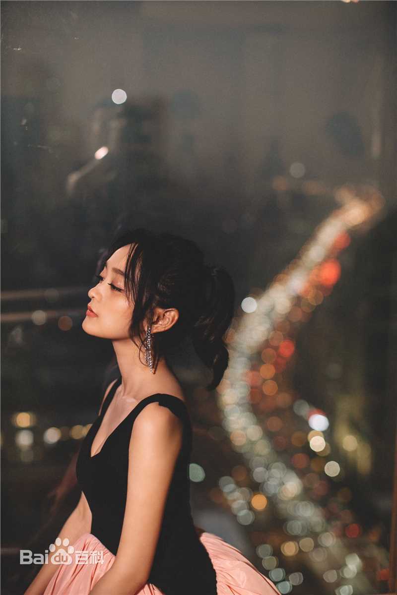 何泓姗(Viva)时尚活动素颜照相册