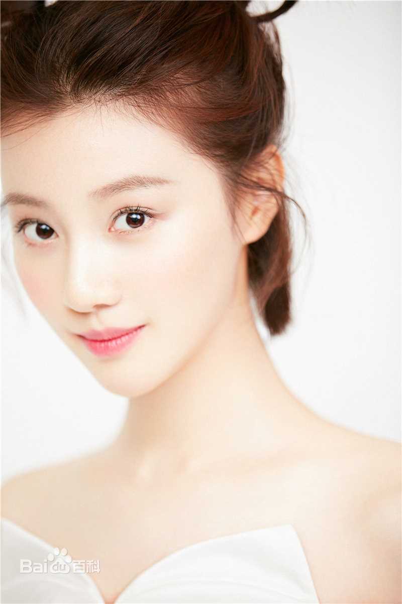 王鹤润(Rain)我们的街拍时刻图片图册