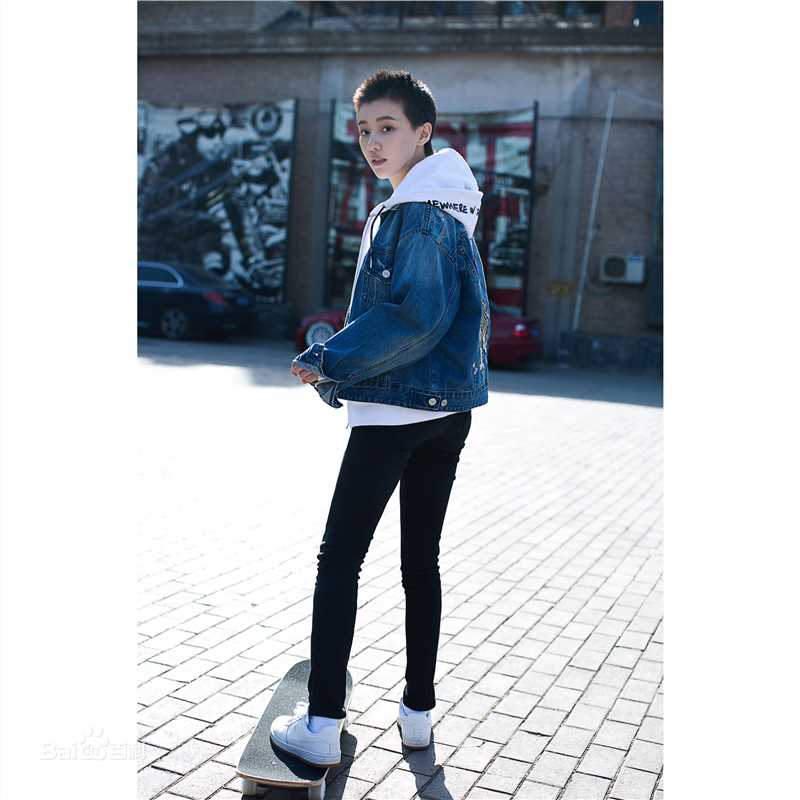 王鹤润(Rain)复古街拍前后照片