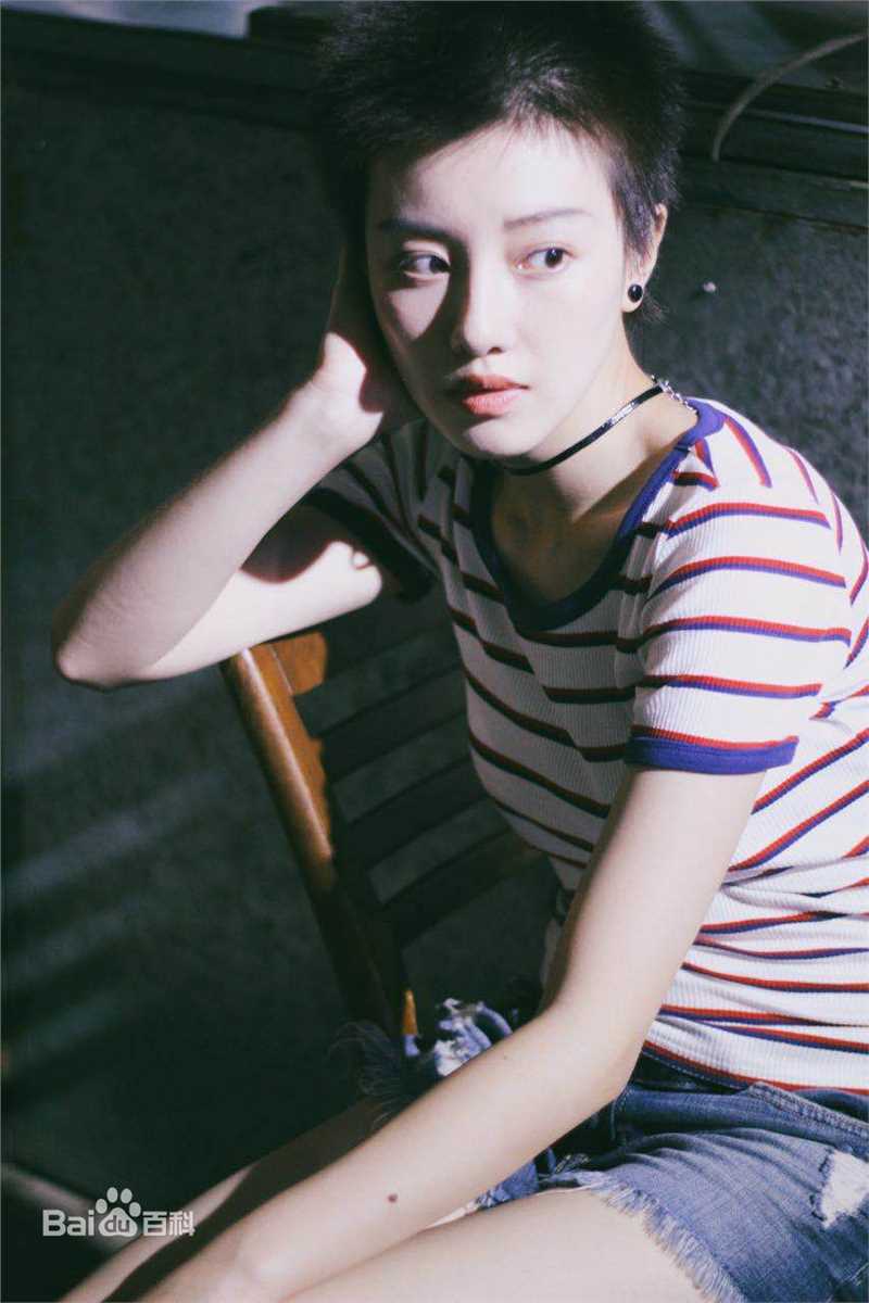 王鹤润(Rain)精选重庆森林风格图册