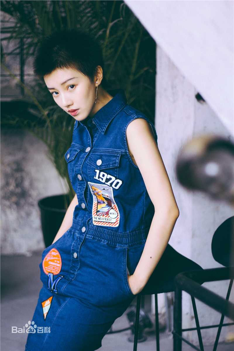 王鹤润(Rain)精选重庆森林风格图册