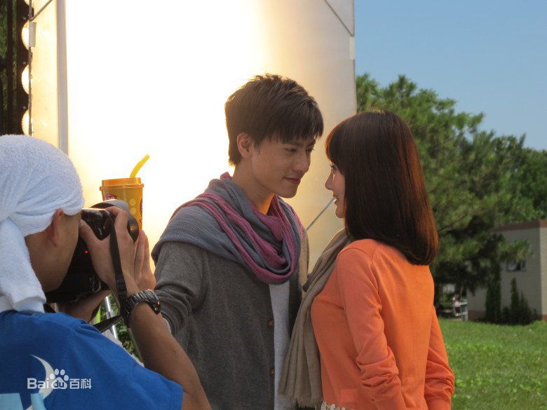 阮圣文广告拍摄前后照片