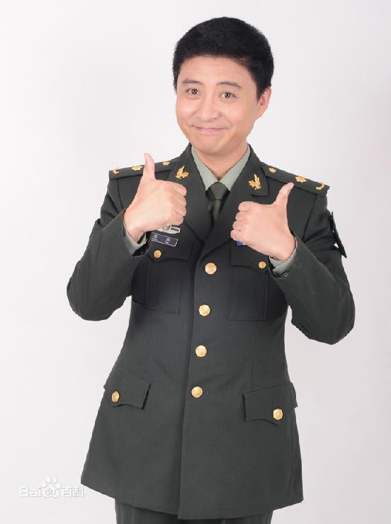 周炜军装照及个人照素颜照相册