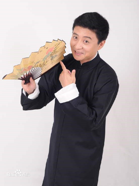 周炜军装照及个人照素颜照相册