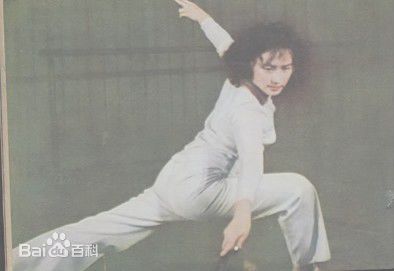 迟志强青年时代性感图片图集