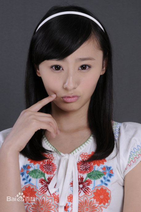 关雪盈最新壁纸