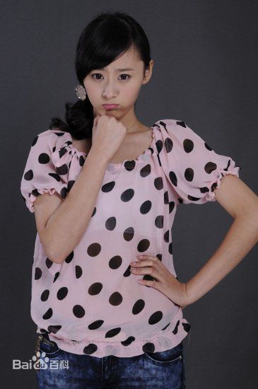 关雪盈最新壁纸