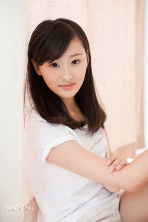 关雪盈最新壁纸