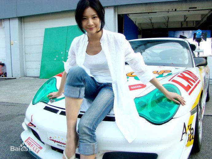 宋汶霏(vionn.song)生活照素颜照壁纸