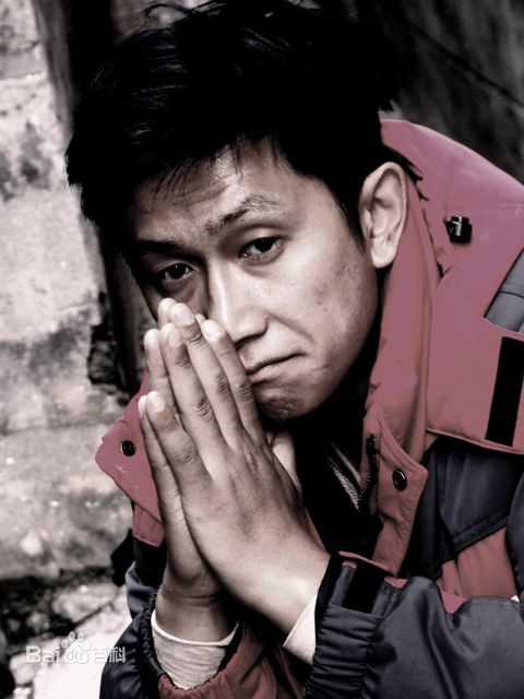 最新刘鉴性感图片