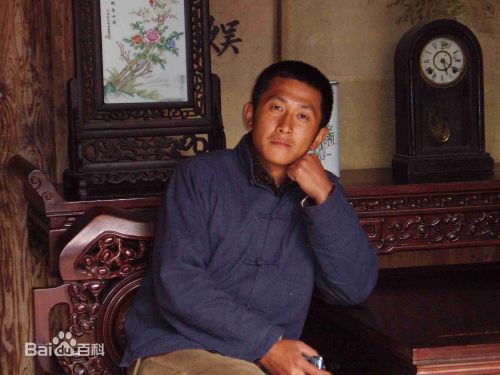 最新刘鉴性感图片