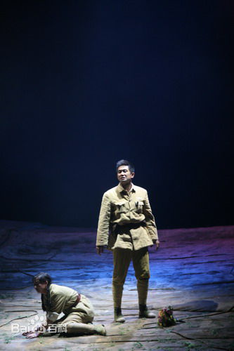 最优质刘鉴在话剧《我在天堂等你》饰欧战军中的