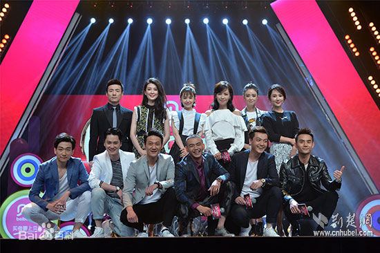 郭晓然出席活动前后照片