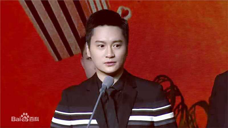 郭晓然出席活动前后照片