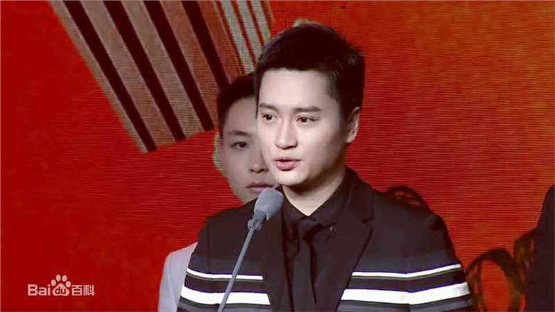 郭晓然出席活动前后照片