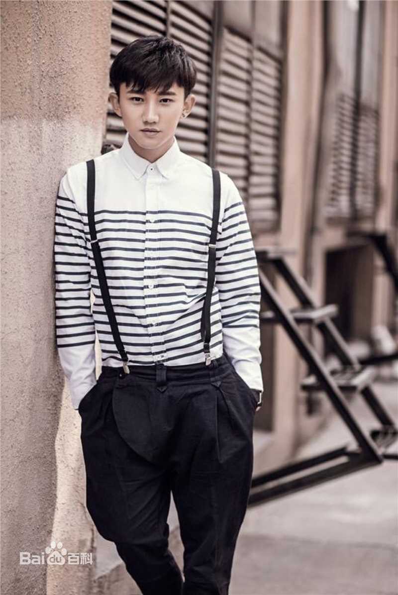 最优质梁振伦生活照