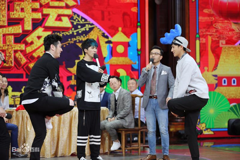 最优质梁振伦生活照