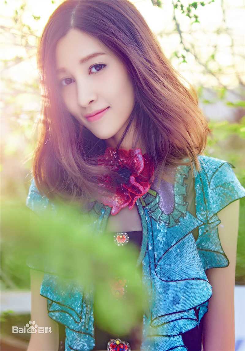 最新王倩一(Wang Qianyi)性感图片