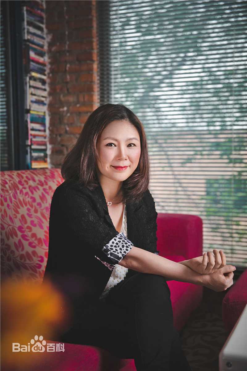 唐晓白(Emi Tang)导演素颜照壁纸