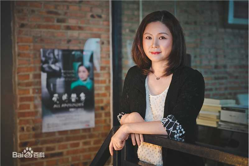 唐晓白(Emi Tang)导演素颜照壁纸