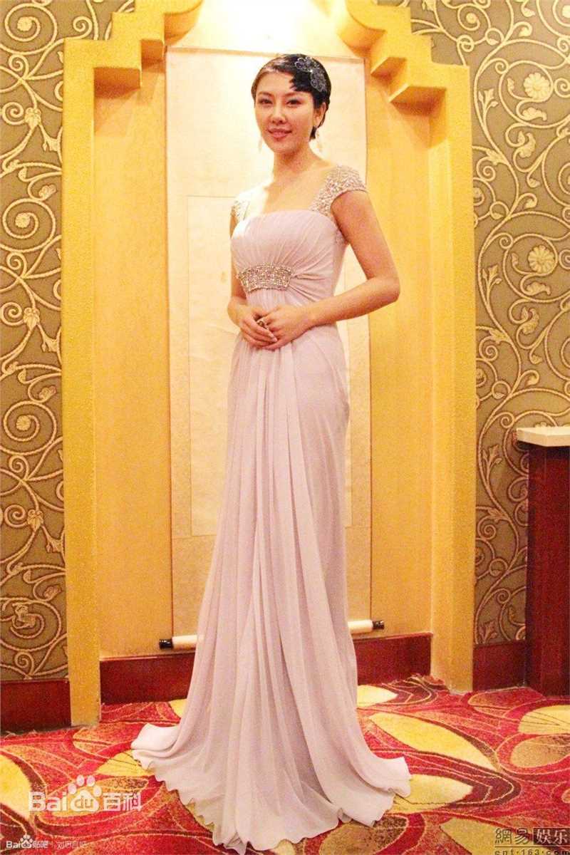 刘思言慈善壁纸壁纸