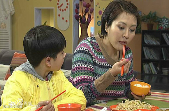 高清刘思言在《星际精灵蓝多多》蔡花中的图集