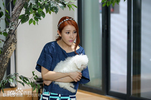 刘思言在《吾儿可教》饰：周茉中的