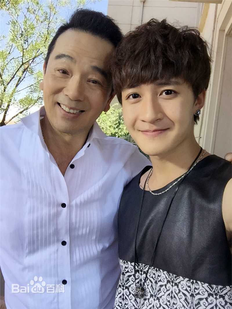 盛冠森生活及微博照片生活照