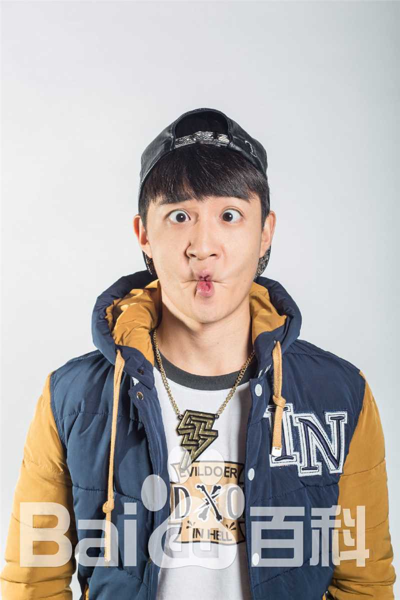 盛冠森综艺节目素颜照相册