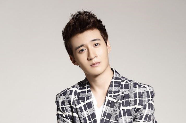 高清盛冠森图片