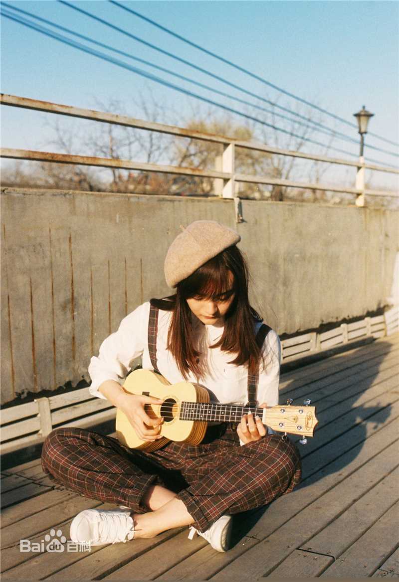 李依伊最全复古胶片壁纸