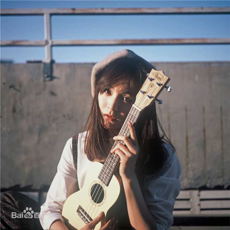 李依伊最全复古胶片壁纸