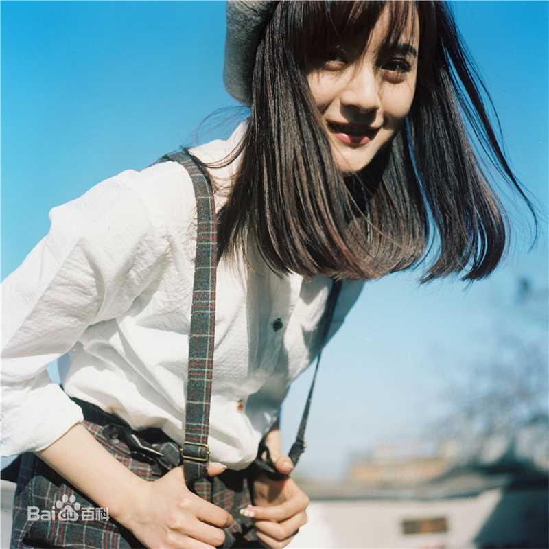 李依伊最全复古胶片壁纸