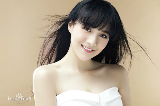 李依伊前后照片