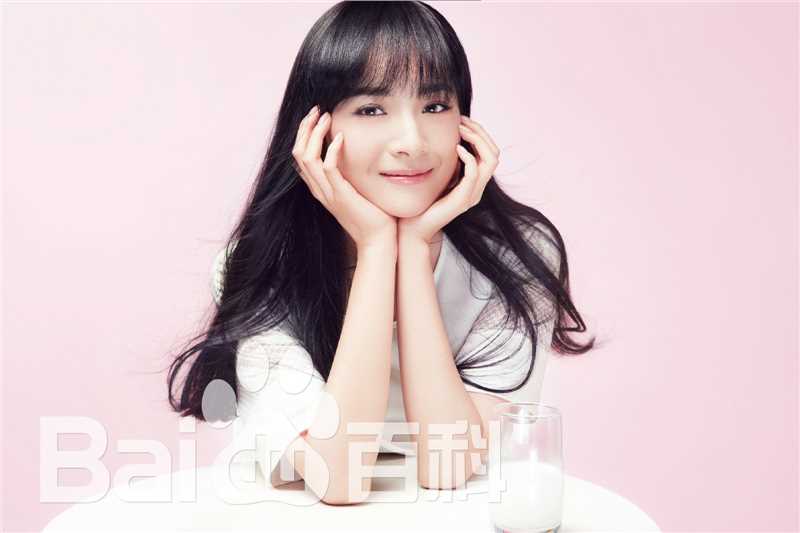 李依伊前后照片