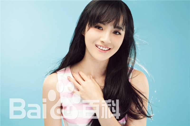 李依伊前后照片