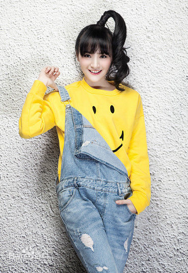 李依伊前后照片