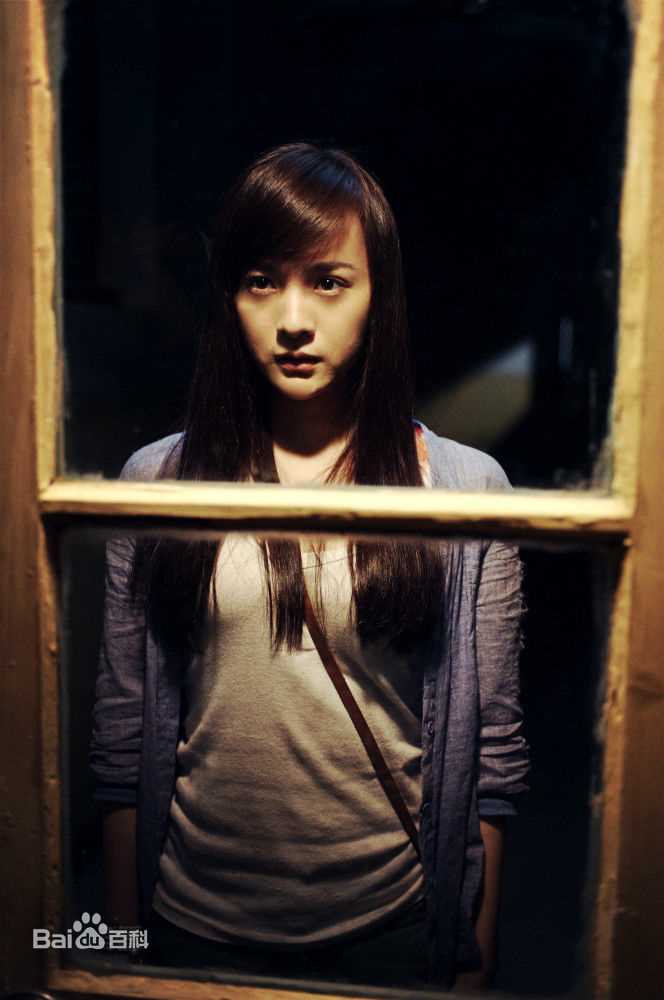 李依伊《孤岛》最全剧照