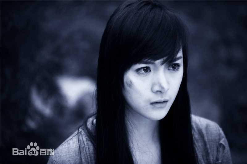 李依伊《孤岛》最全剧照