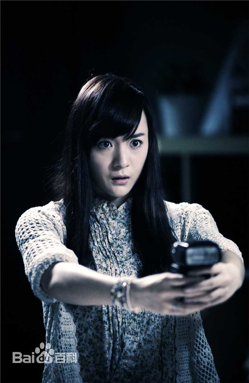 李依伊《孤岛》最全剧照