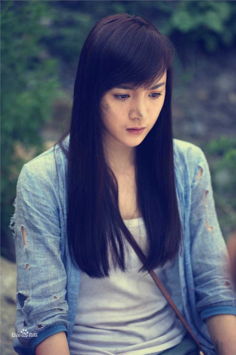 李依伊《孤岛》最全剧照