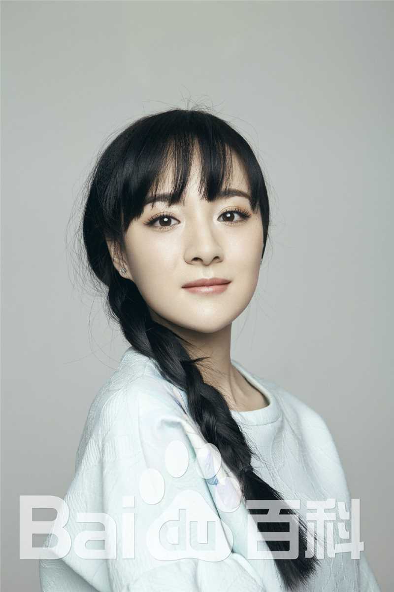 最新李依伊在《女友》中的壁纸