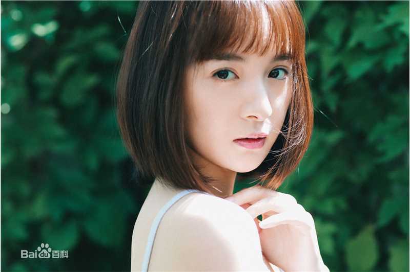 李依伊元气少女