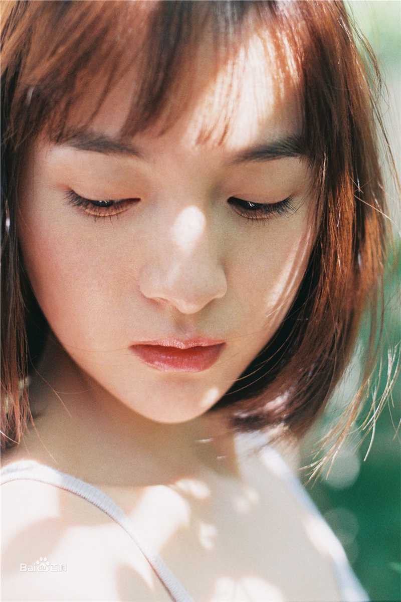 李依伊元气少女