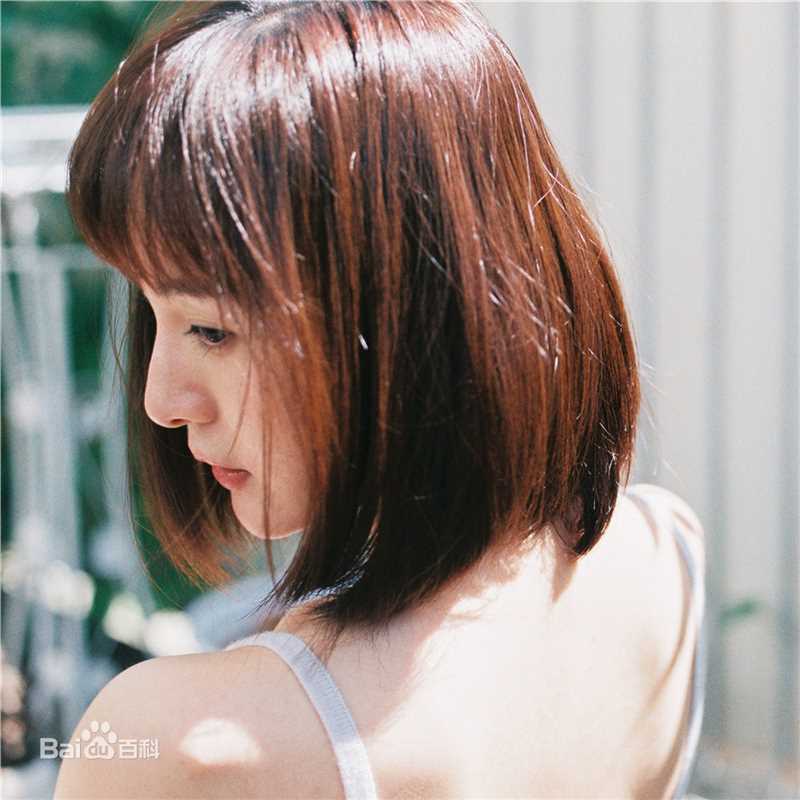 李依伊元气少女