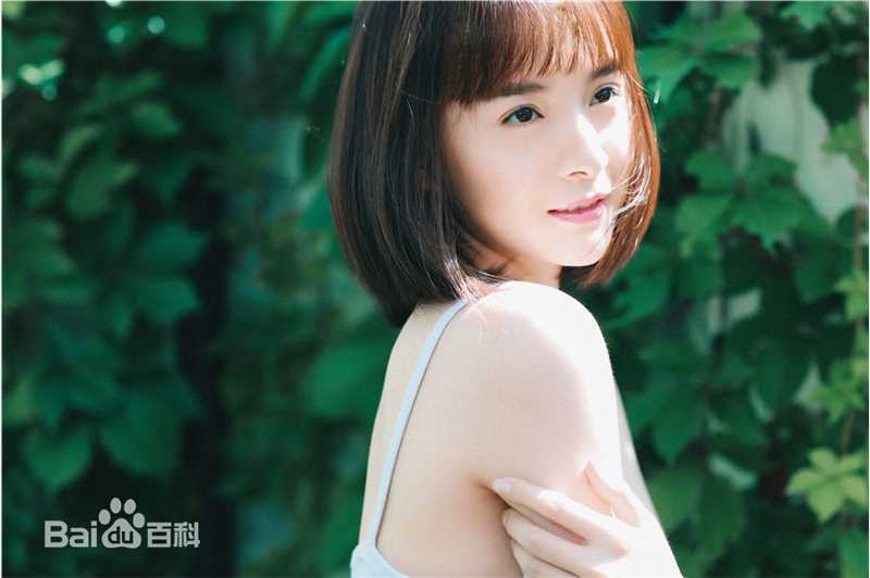 李依伊元气少女