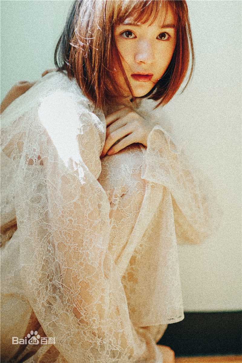 李依伊复古仙女