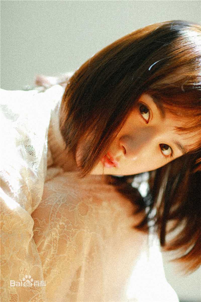 李依伊复古仙女