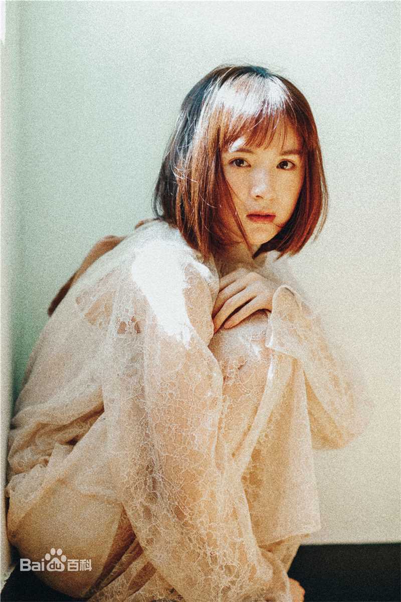 李依伊复古仙女