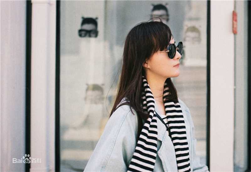 李依伊文艺少女前后照片